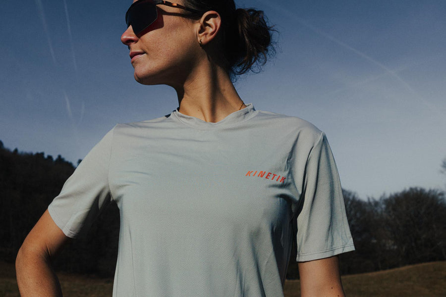 Maillots trail-running VEKTRA WOMEN GREY - 2 - kinetik