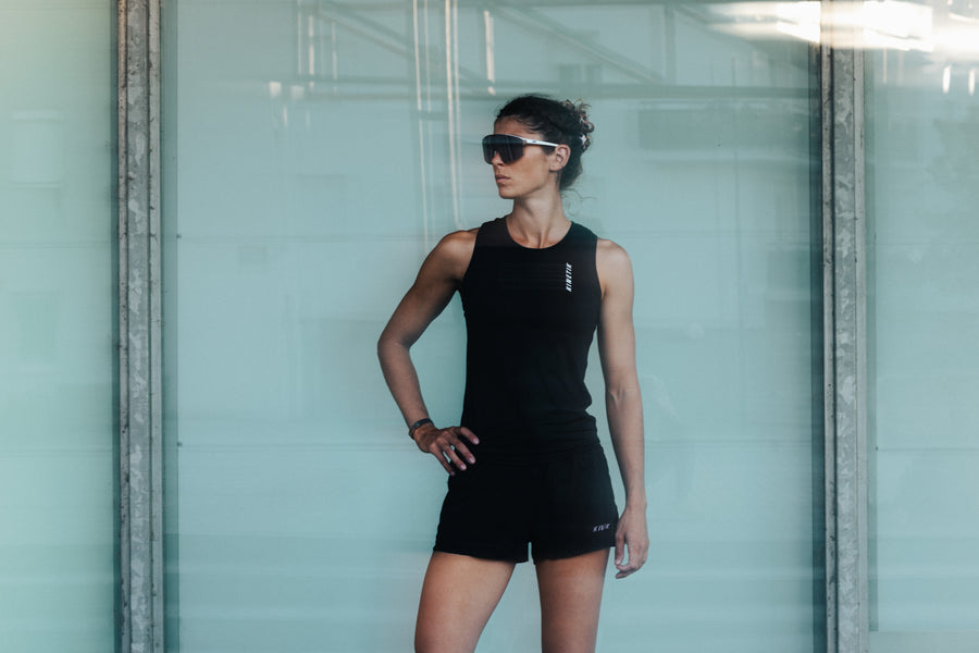 Maillots trail-running MAVRIK SL WOMEN BLACK BEAUTY - 2 - kinetik